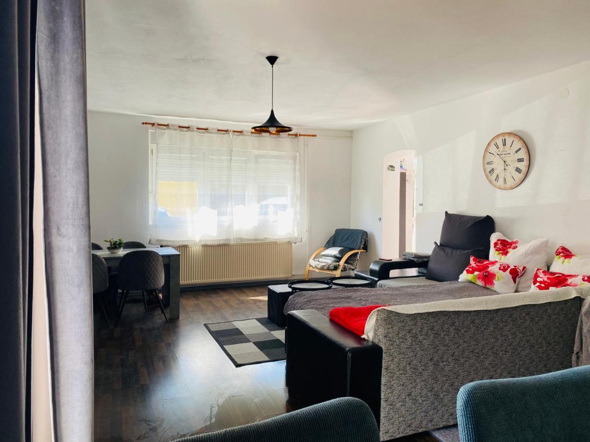 Apartment Zvecaj Ðakovo Eksteriør billede