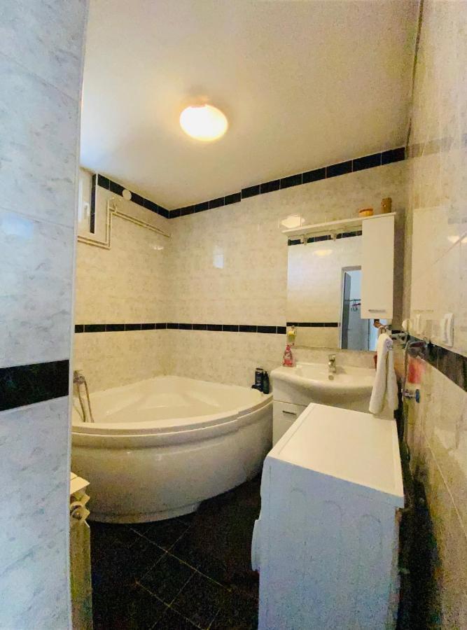 Apartment Zvecaj Ðakovo Eksteriør billede