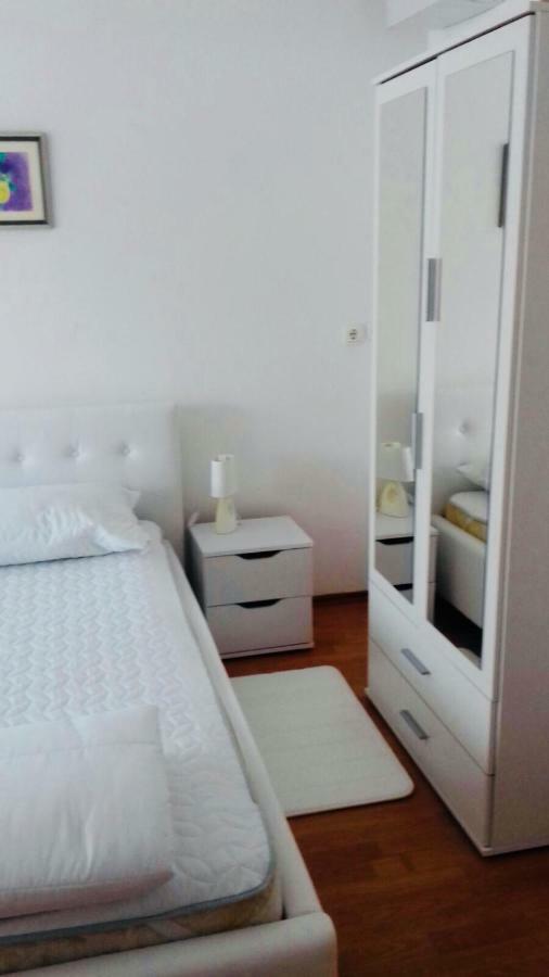 Apartment Zvecaj Ðakovo Eksteriør billede